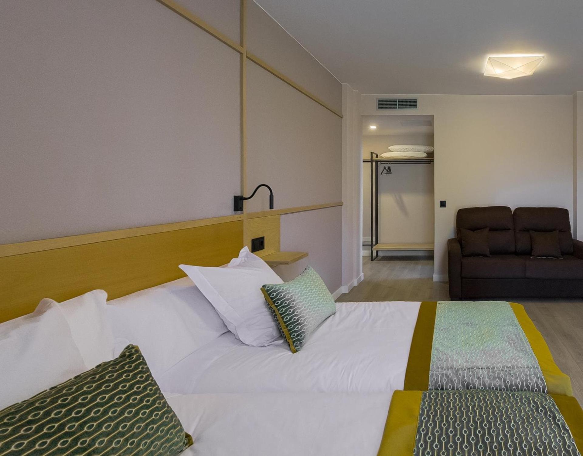 Hotel Portomarin Star Екстер'єр фото