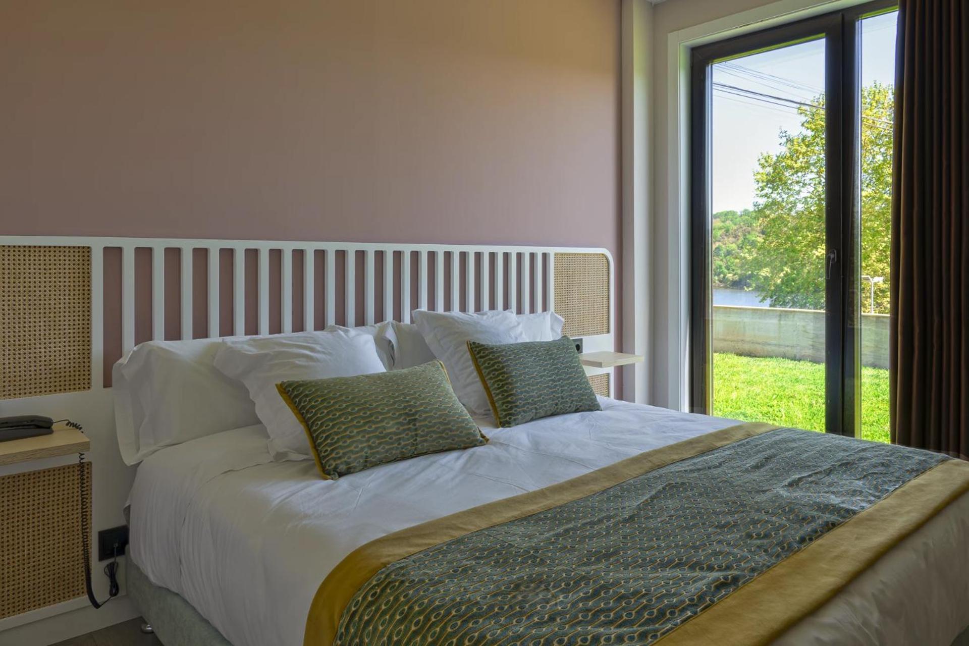 Hotel Portomarin Star Екстер'єр фото