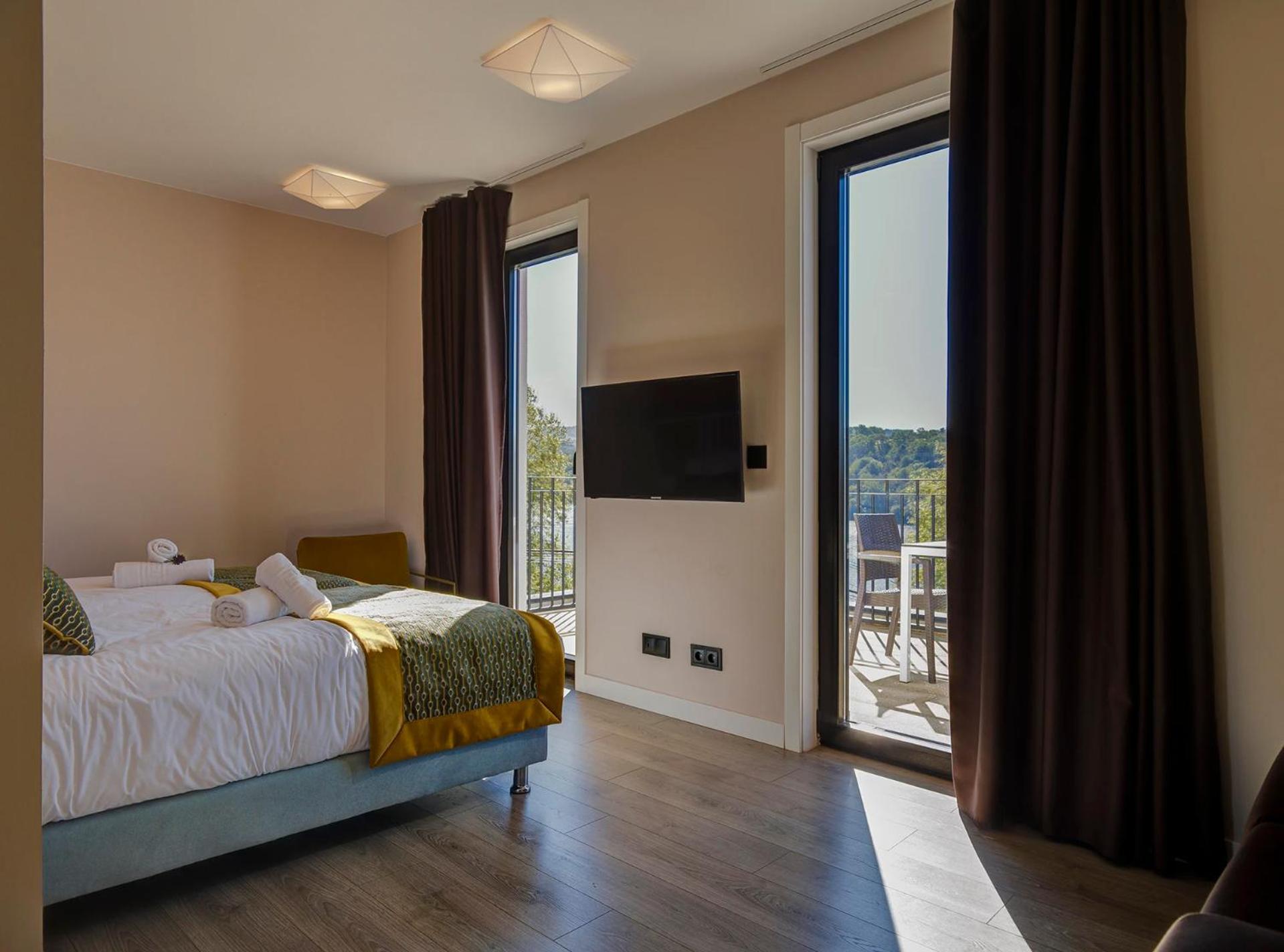 Hotel Portomarin Star Екстер'єр фото